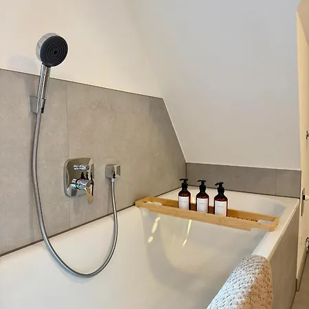 Good Wood Nest - Modernes Fachwerk Auf Zwei Etagen Am Marktplatz In Apartamento Freudenstadt