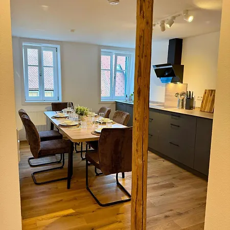 Good Wood - Modernes Fachwerk Am Marktplatz In Freudenstadt